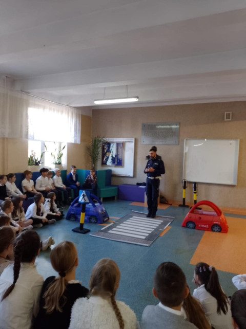 SPOTKANIE Z POLICJANTEM